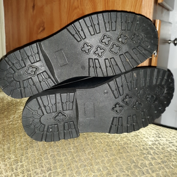 SOLD Women's winter boots - Picture 4 of 4